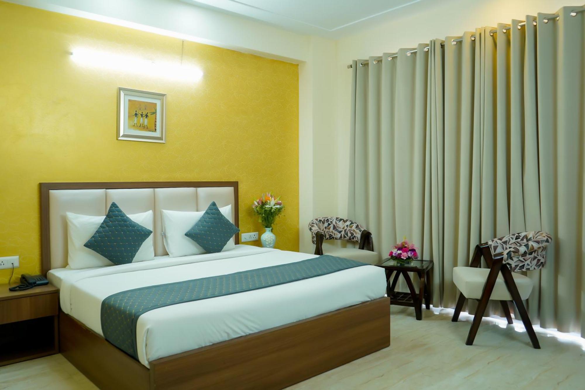 Hotel The Luxe 18 - Golf Course Road Гургаон Экстерьер фото